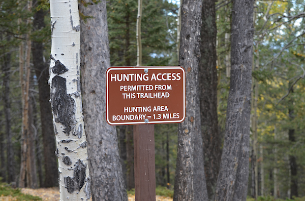 Hunting Access sign